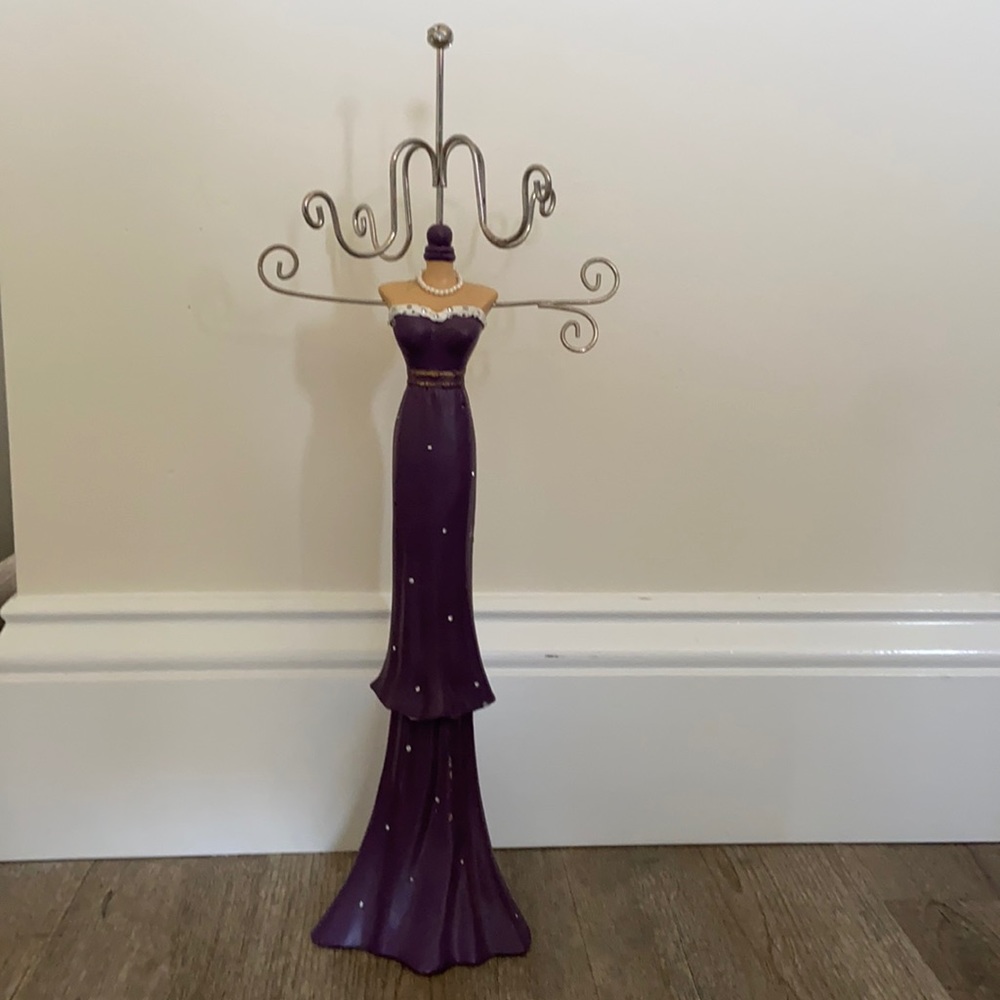 Jewelry holder purple gown with studs